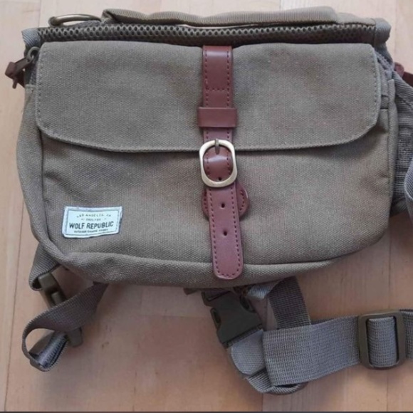 Wolf Republic Medium Dog Backpack - New - Picture 1 of 5